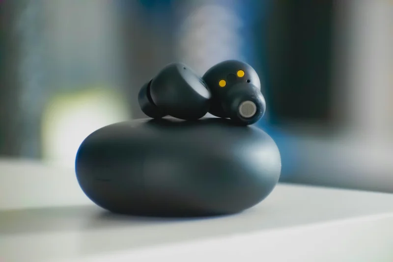 5 Best Noise-Canceling Earbuds for Commuting and Calls in 2026
